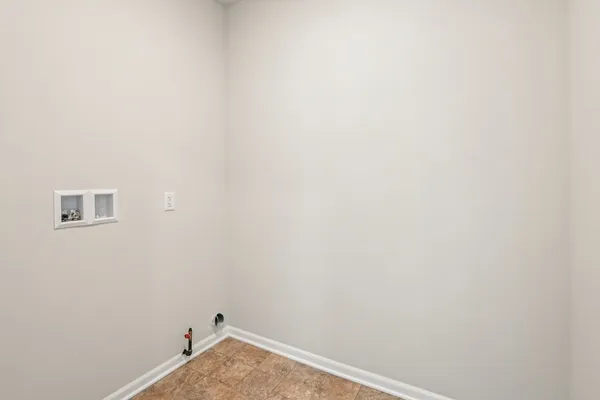 $374,900 | 347 North Aspen Drive, Cortland, IL 60112
