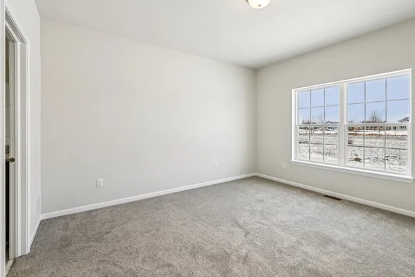 $374,900 | 347 North Aspen Drive, Cortland, IL 60112