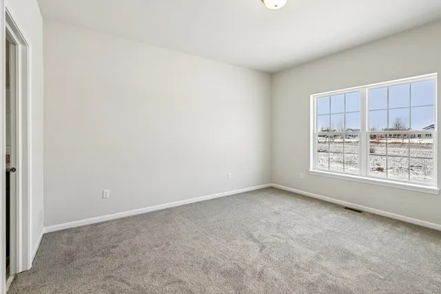 $374,900 | 347 North Aspen Drive, Cortland, IL 60112