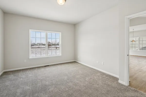 $374,900 | 347 North Aspen Drive, Cortland, IL 60112
