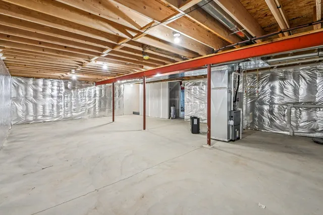 $374,900 | 347 North Aspen Drive, Cortland, IL 60112