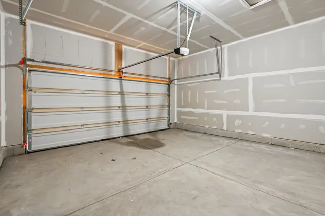 $374,900 | 347 North Aspen Drive, Cortland, IL 60112