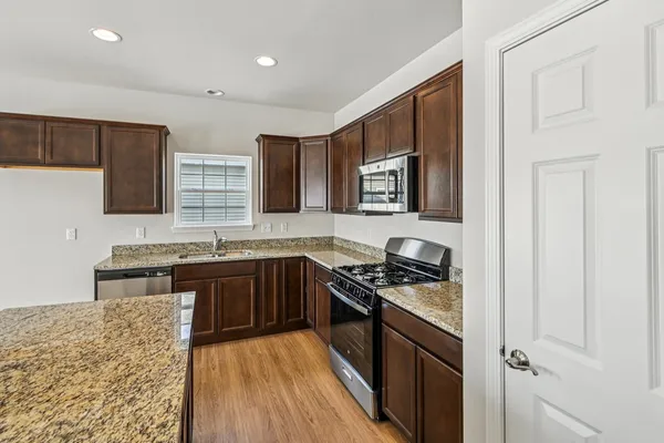 $374,900 | 347 North Aspen Drive, Cortland, IL 60112