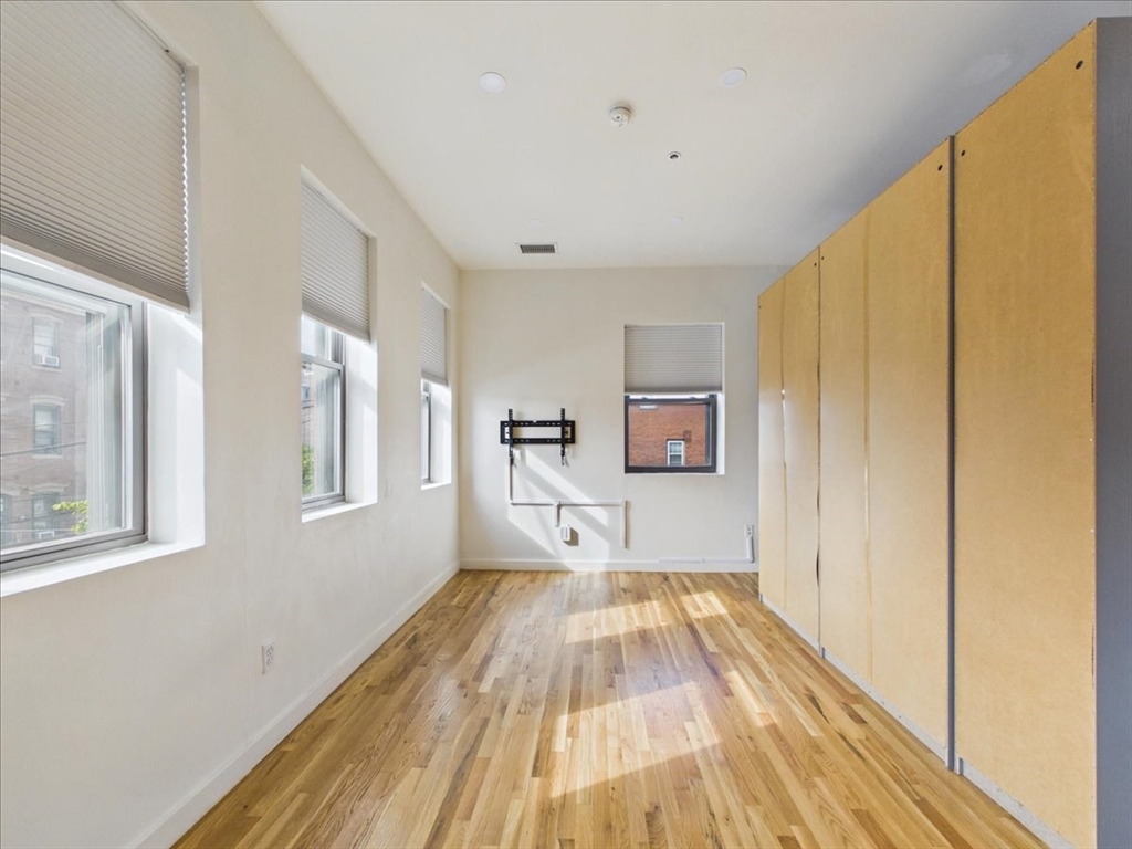 100 Pearl Street, Unit 13 Chelsea, MA 02150 - Photo 4 of 24