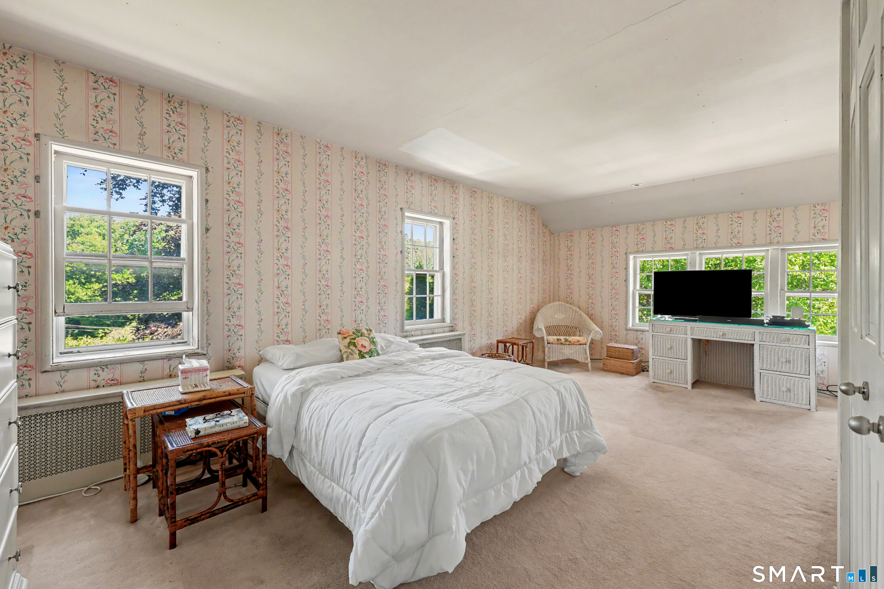 406 Harbor Road Fairfield, CT 06890 - Photo 23 of 38