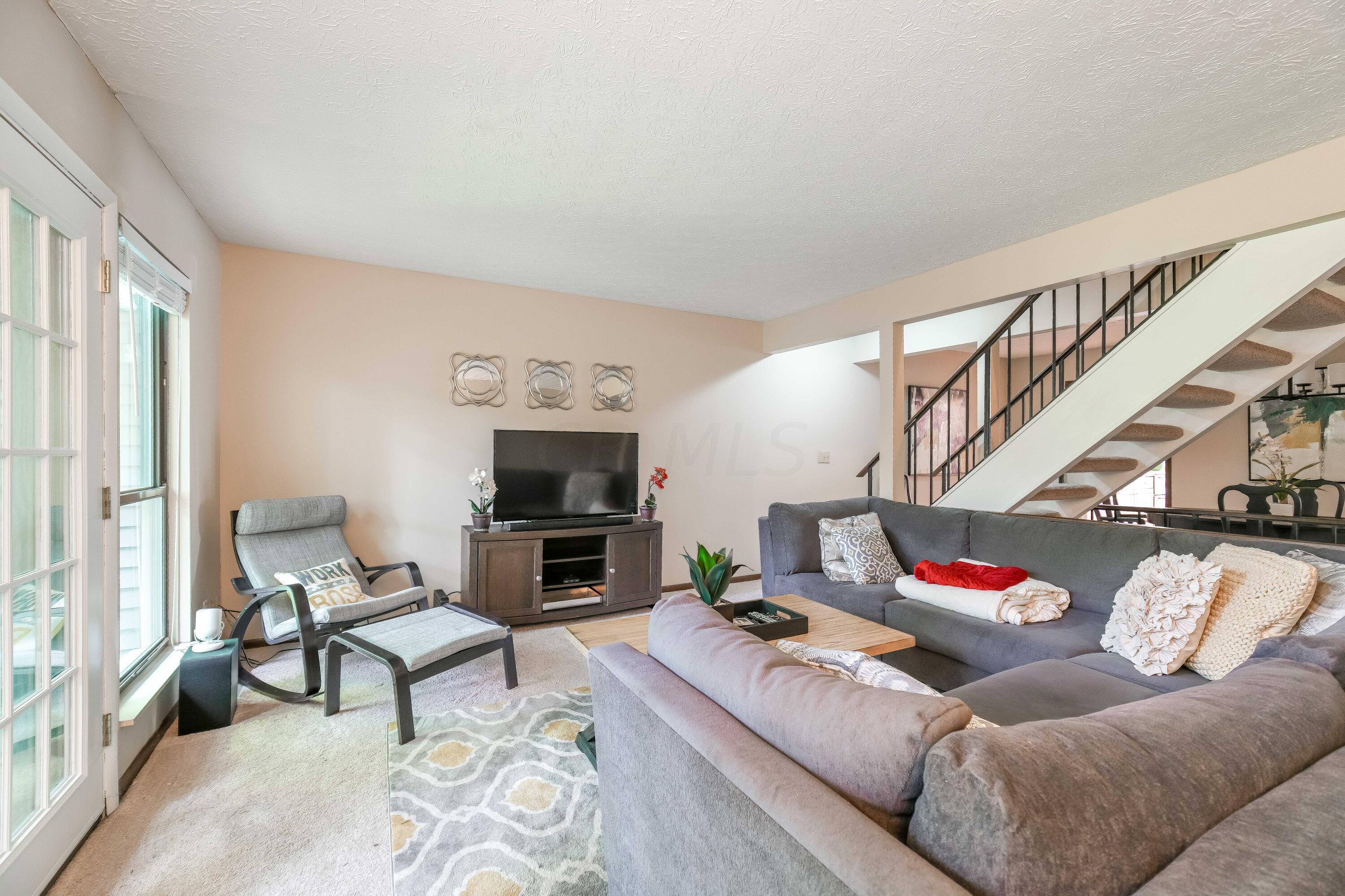 3168 Waldens Ravine Columbus, OH 43221 - Photo 11 of 50 3168 Walden’s Ravine-35