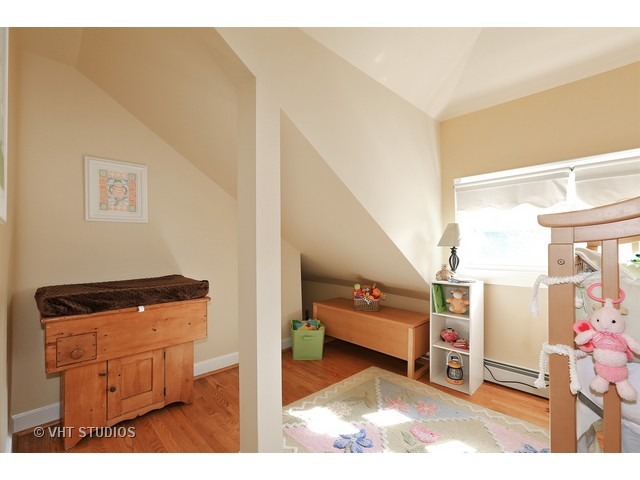 593 Spring Road Elmhurst, IL 60126 - Photo 15 of 20