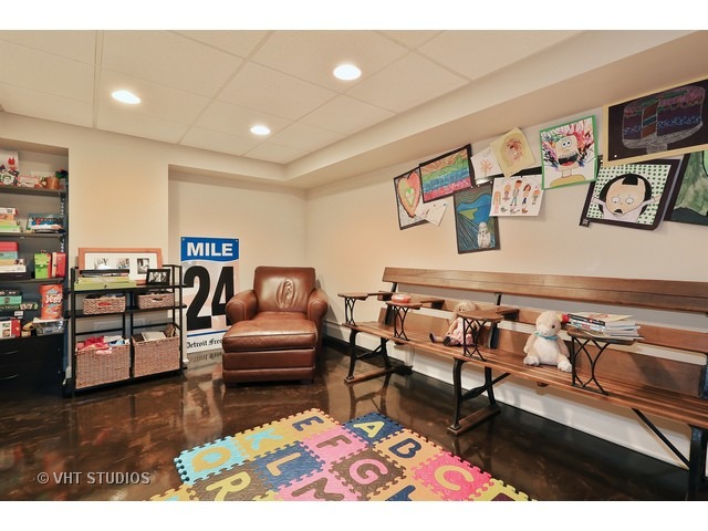 593 Spring Road Elmhurst, IL 60126 - Photo 17 of 20