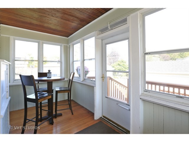 593 Spring Road Elmhurst, IL 60126 - Photo 9 of 20