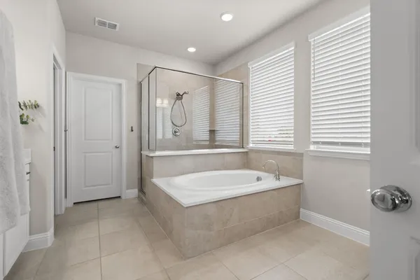 $799,999 | 7018 Hickory Falls Drive, Argyle, TX 76226