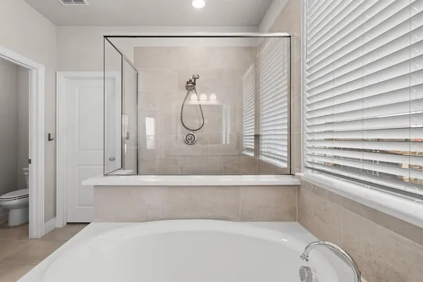 $799,999 | 7018 Hickory Falls Drive, Argyle, TX 76226