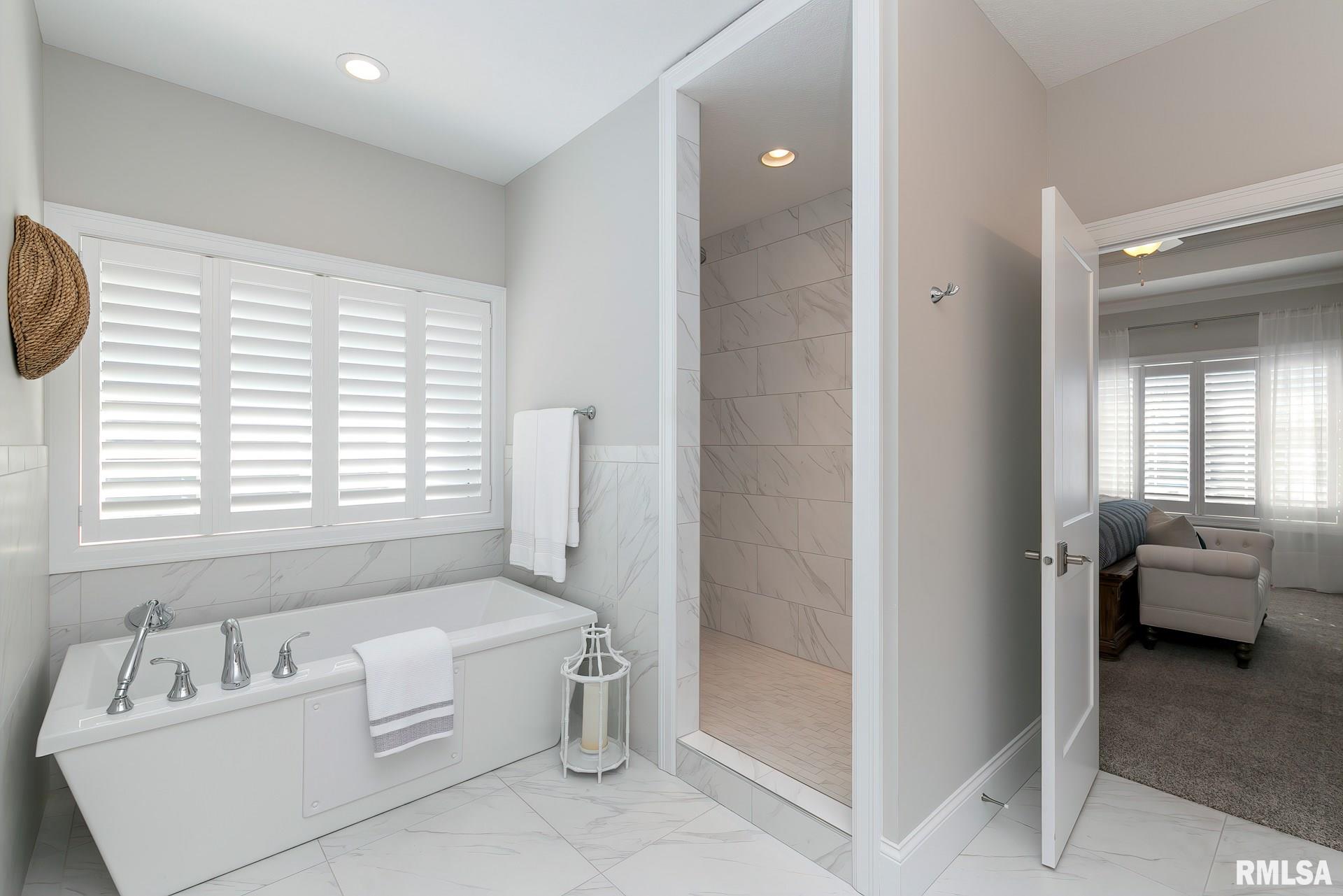 4017 Thomas Pointe Road Davenport, IA 52807 - Photo 19 of 37 Gallery Image 19