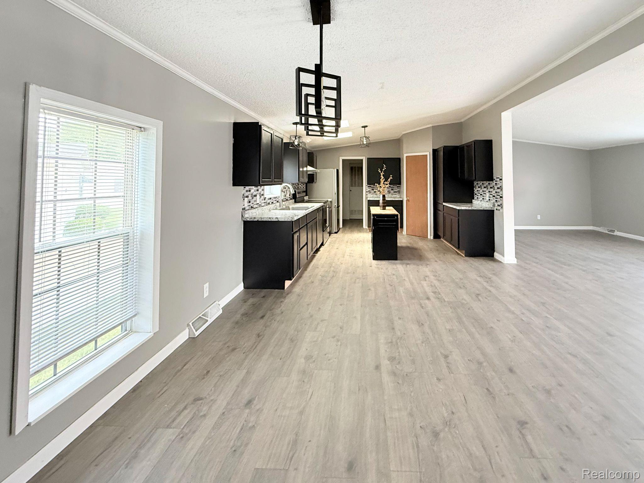 6255 Telegraph Road, Unit 214 Erie, MI 48133 - Photo 10 of 32 IMG_0824.JPG