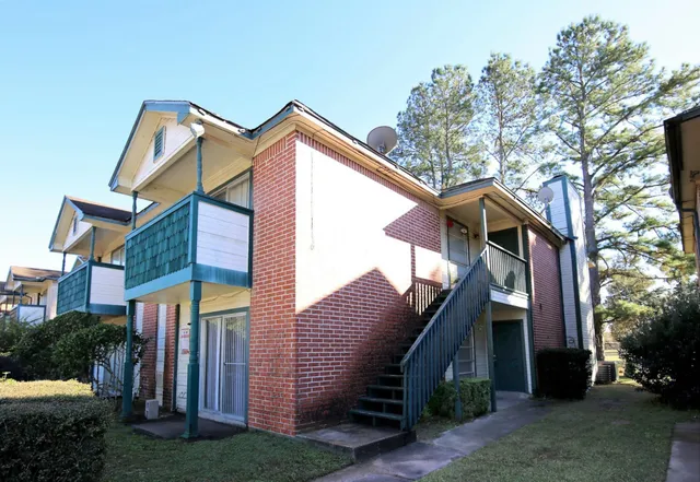 $1,300 | 13611 Ravensway Drive, Unit B, Cypress, TX 77429