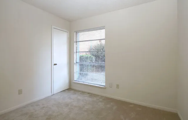 $1,300 | 13611 Ravensway Drive, Unit B, Cypress, TX 77429