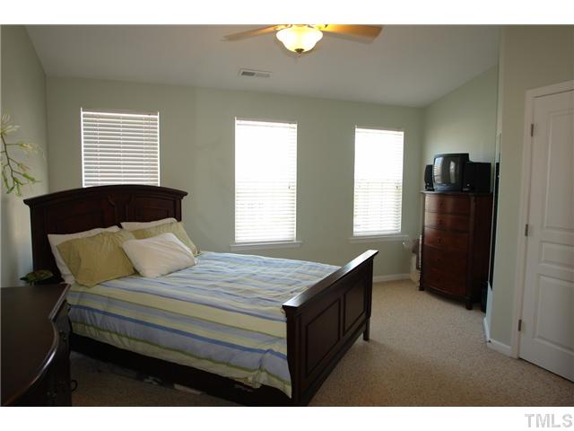 7837 Silverthread Lane Raleigh, NC 27617 - Photo 8 of 12