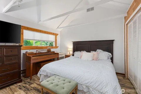 $1,075,000 | 22122 Southeast 51st Place, Issaquah, WA 98029