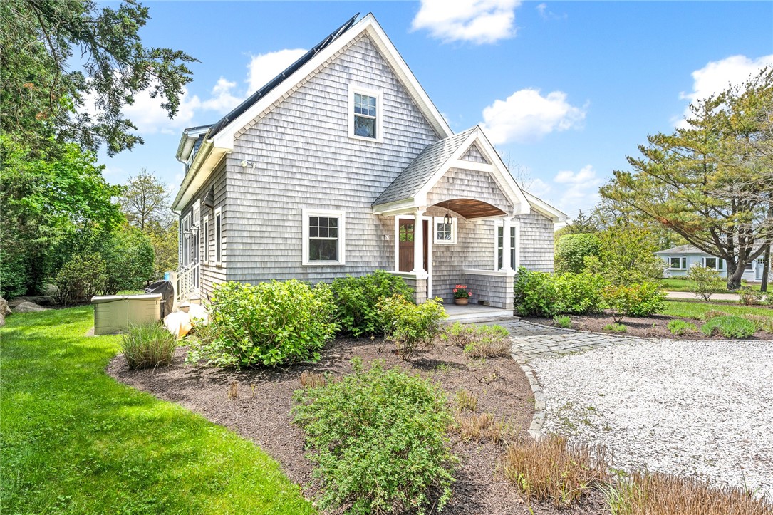 52 Fenway Road Westerly, RI 02891 - Photo 3 of 42