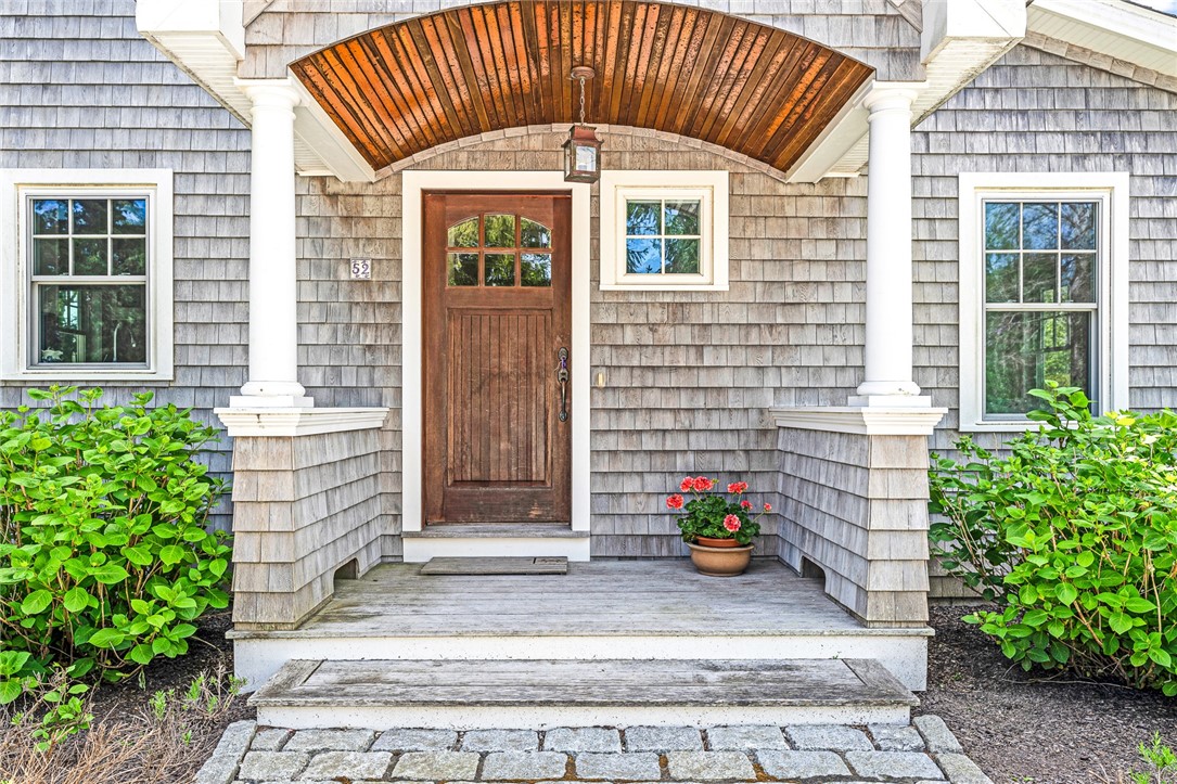 52 Fenway Road Westerly, RI 02891 - Photo 4 of 42
