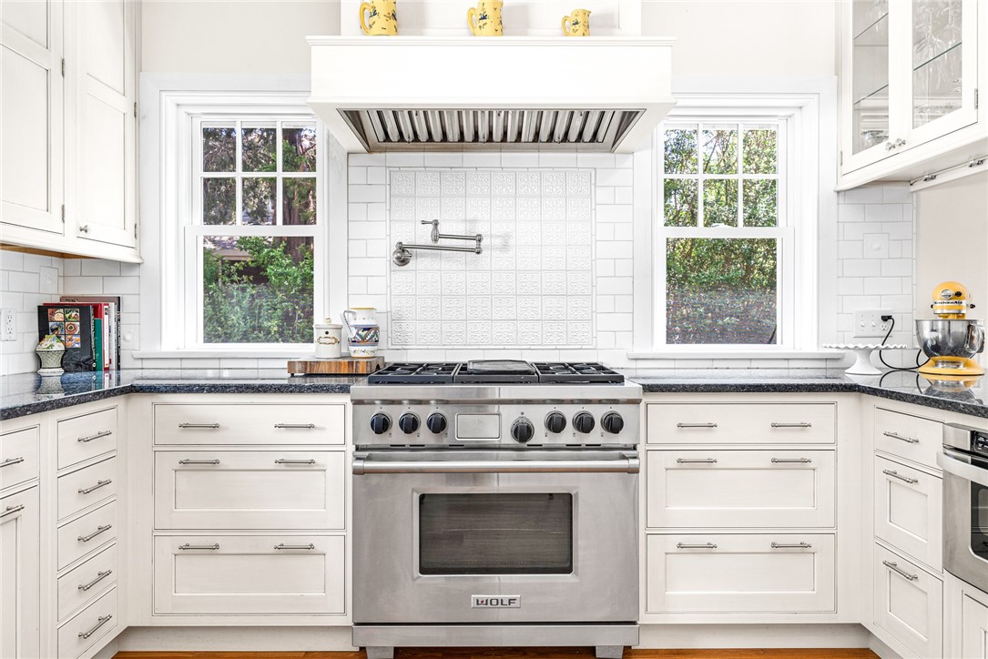 52 Fenway Road Westerly, RI 02891 - Photo 7 of 42