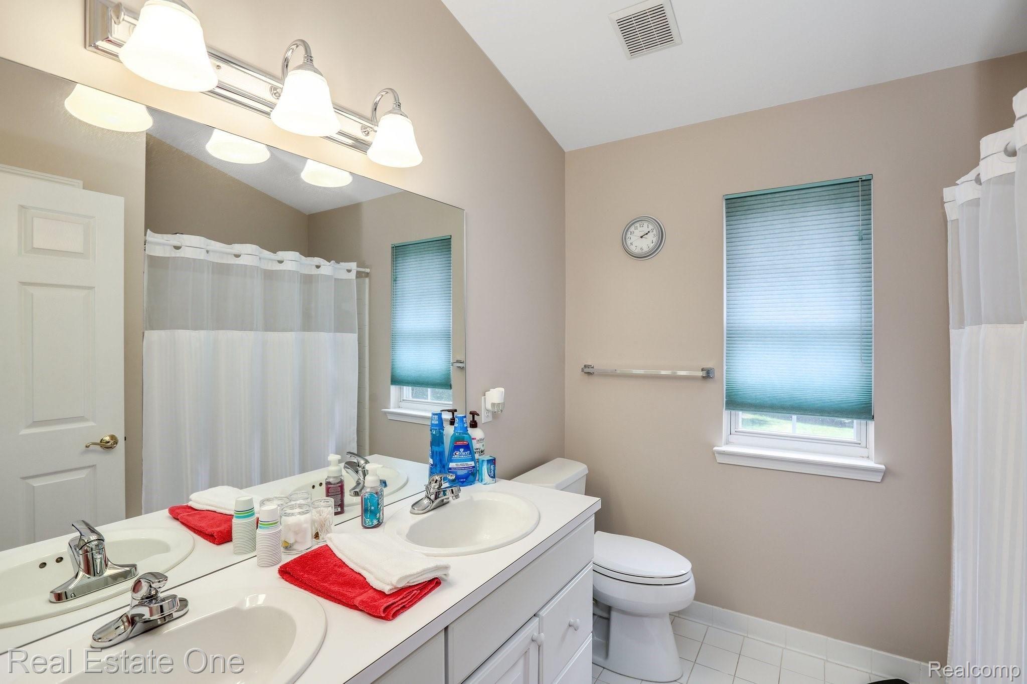 216 Timber Ridge Drive Highland, MI 48357 - Photo 16 of 51 216+Timber+Ridge+Dr+Highland+Charter+Township-17-WebQuality.jpg