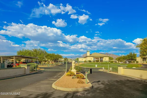 $1,550 | 2376 West Vía Di Silvio, Tucson, AZ 85741