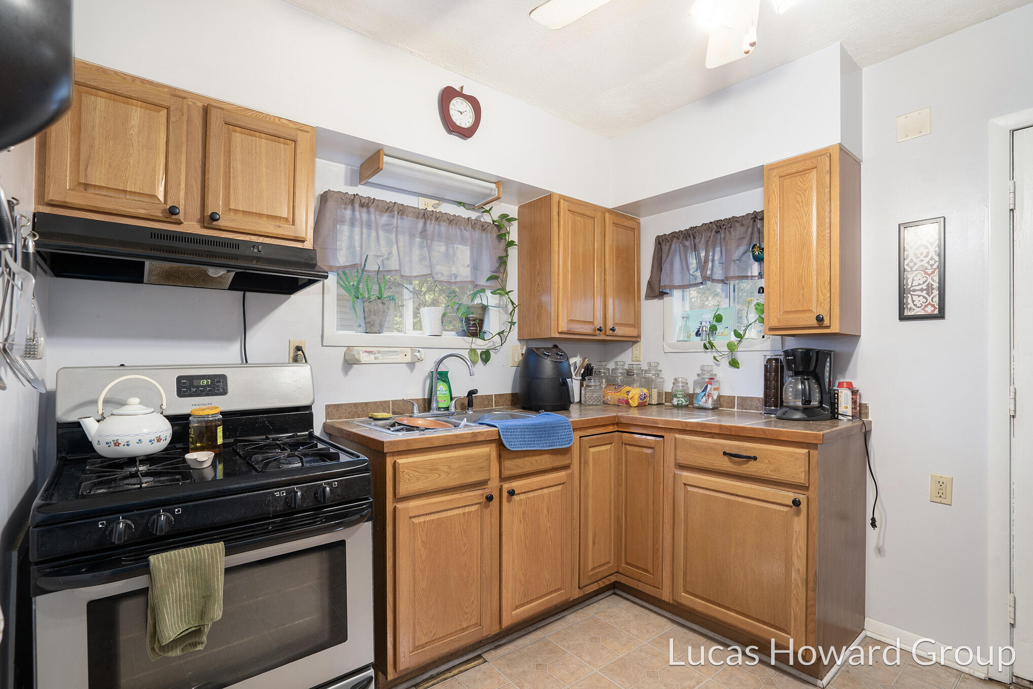 132 Reed Street Kalamazoo, MI 49001 - Photo 7 of 35 9