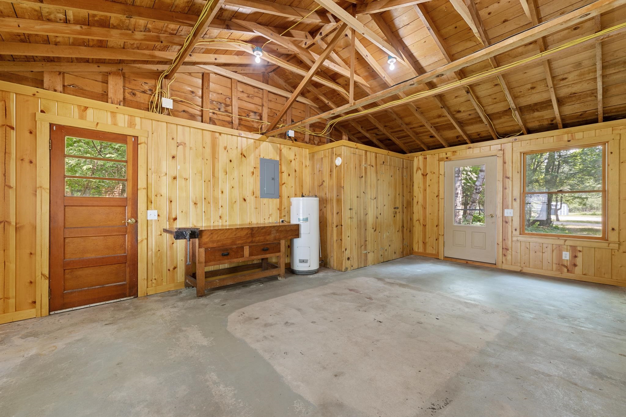 7242 South Brooks Road Maple City, MI 49664 - Photo 28 of 64 1912718-27.JPG