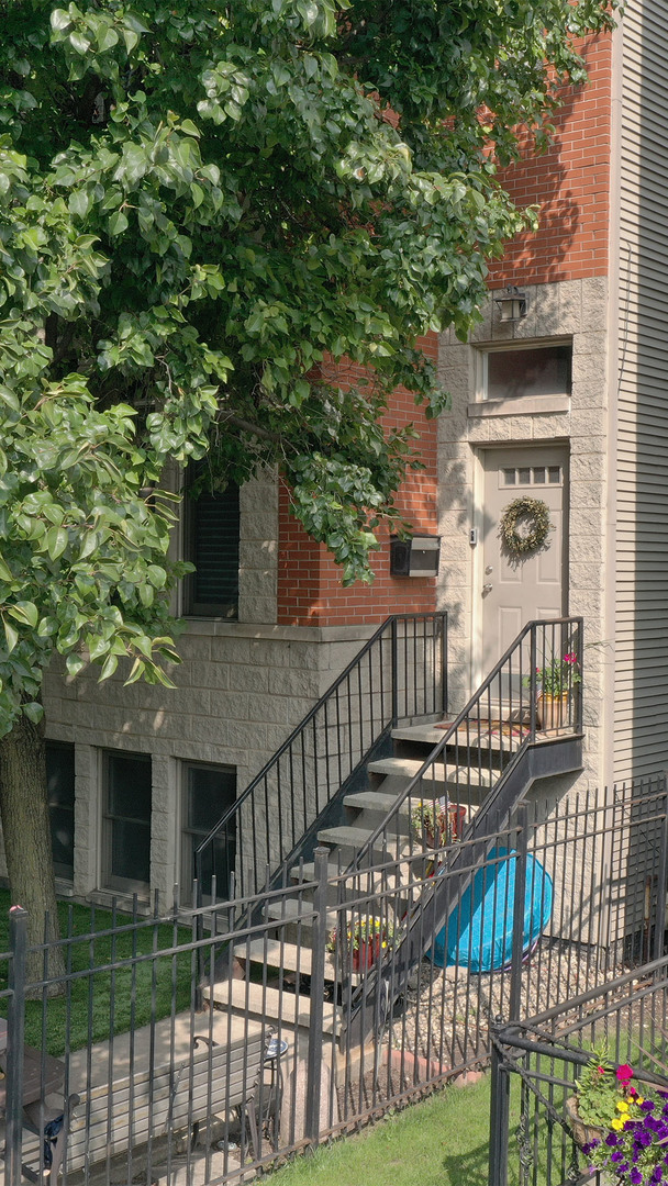 2132 West Huron Street Chicago, IL 60612 - Photo 1 of 30