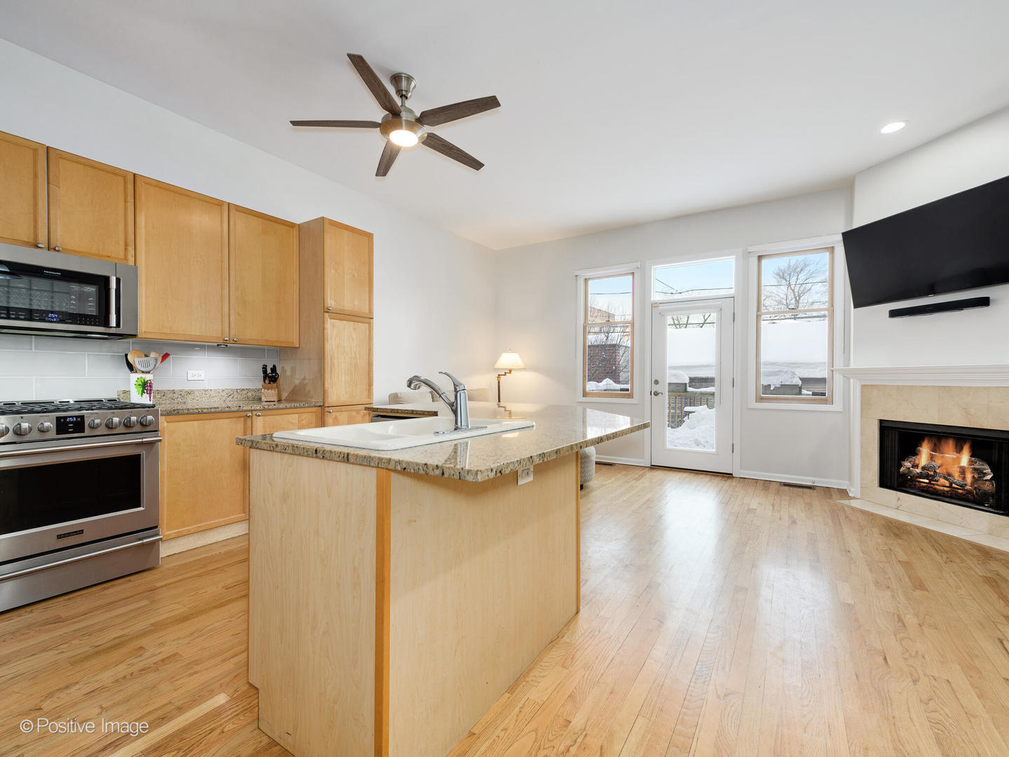 2132 West Huron Street Chicago, IL 60612 - Photo 9 of 30