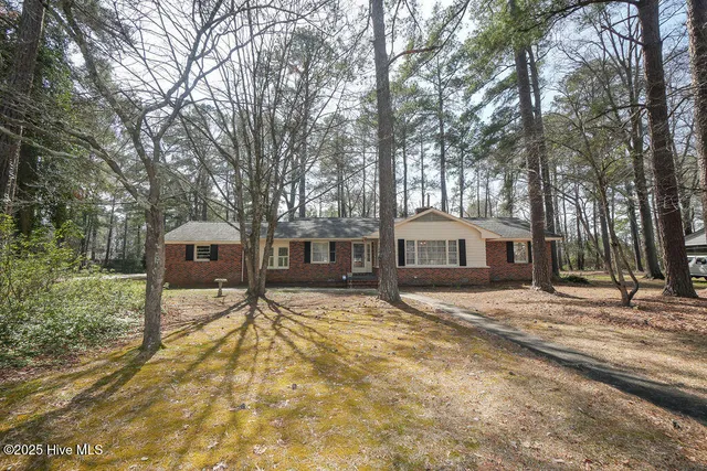 $245,000 | 1201 Charles Drive, Laurinburg, NC 28352
