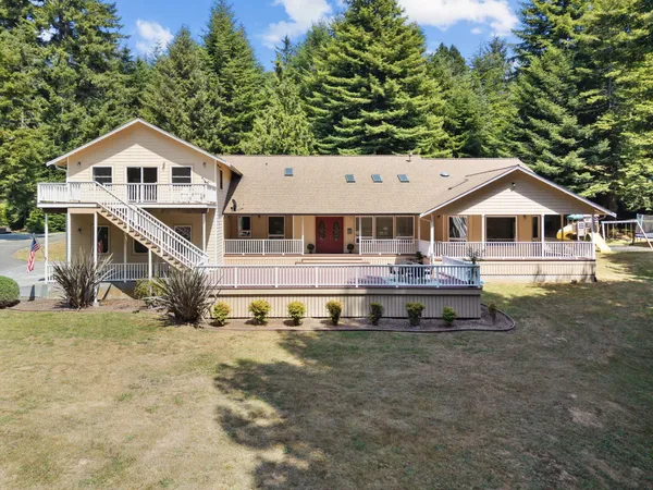 $1,425,000 | 1115 Hunts Drive, McKinleyville, CA 95519