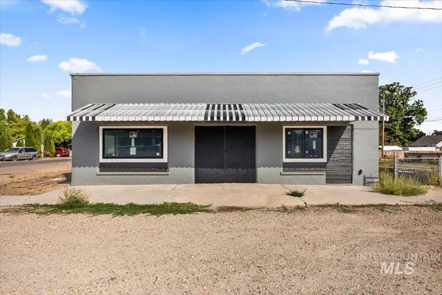 $299,000 | 120 North Main Street, Homedale, ID 83628