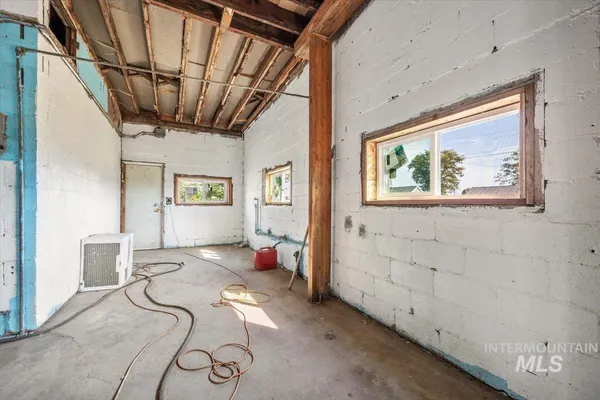 $275,000 | 120 North Main Street, Homedale, ID 83628