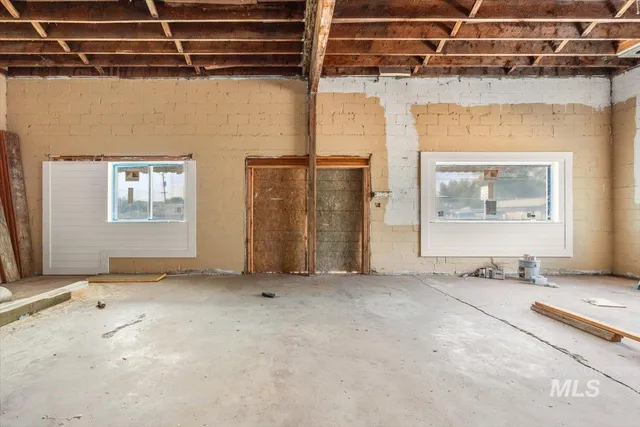 $299,000 | 120 North Main Street, Homedale, ID 83628