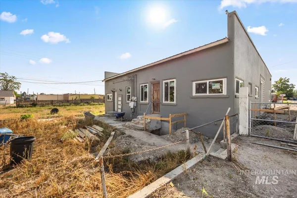 $275,000 | 120 North Main Street, Homedale, ID 83628