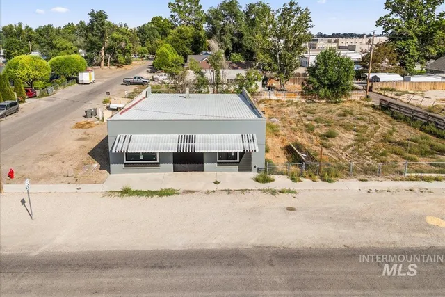 $299,000 | 120 North Main Street, Homedale, ID 83628