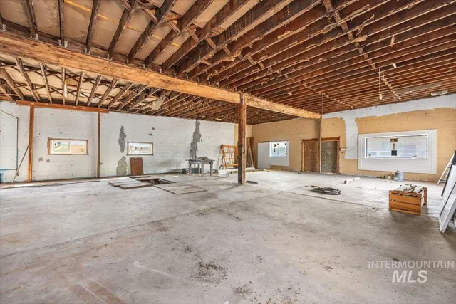 $299,000 | 120 North Main Street, Homedale, ID 83628