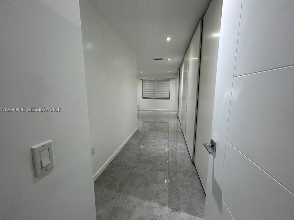 112 Fox Road, Unit 250 Hollywood, FL 33024 - Photo 8 of 27 Gallery Image 8