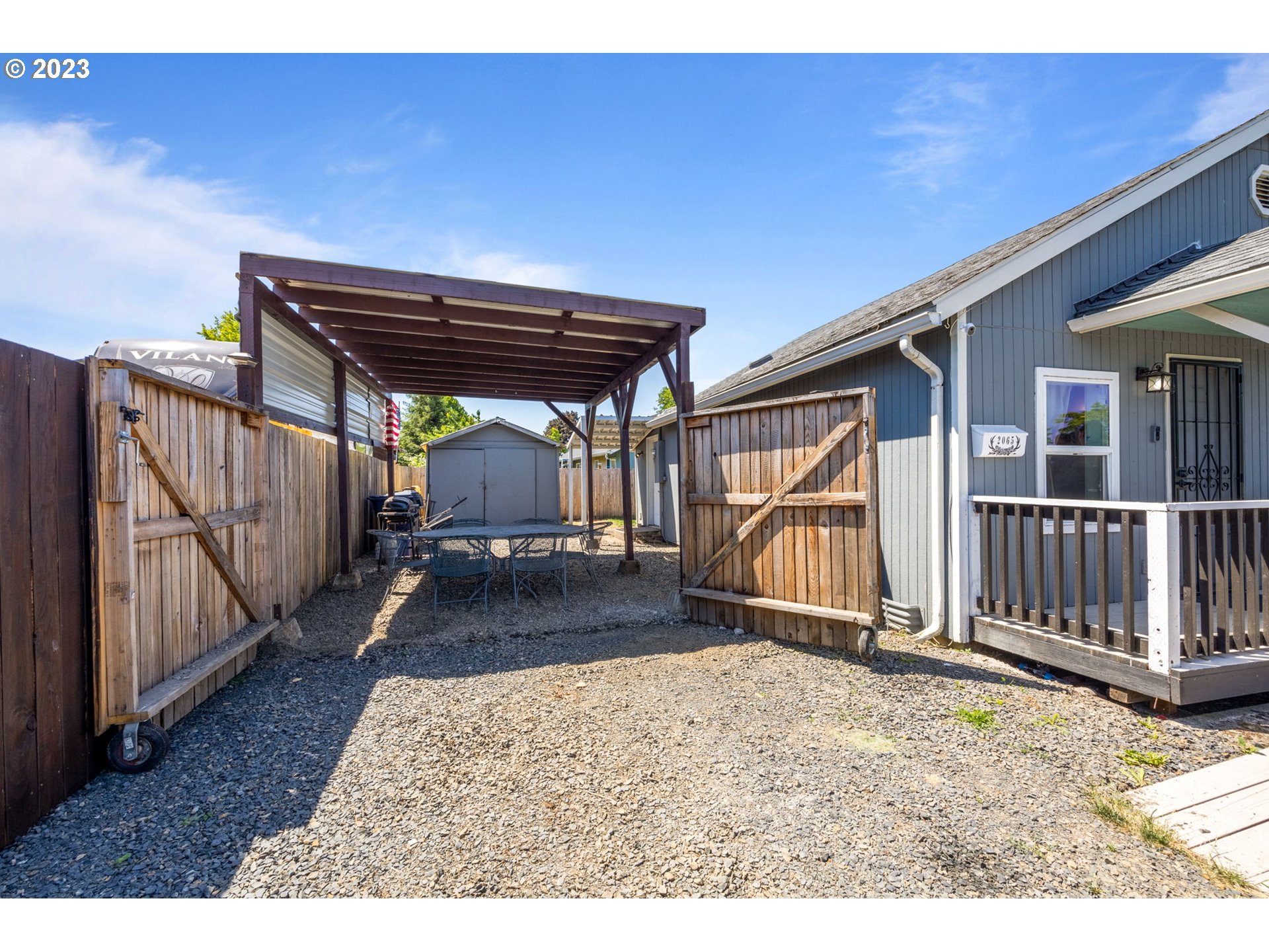 2065 G Street Springfield, OR 97477 - Photo 31 of 37 a view of a backyard