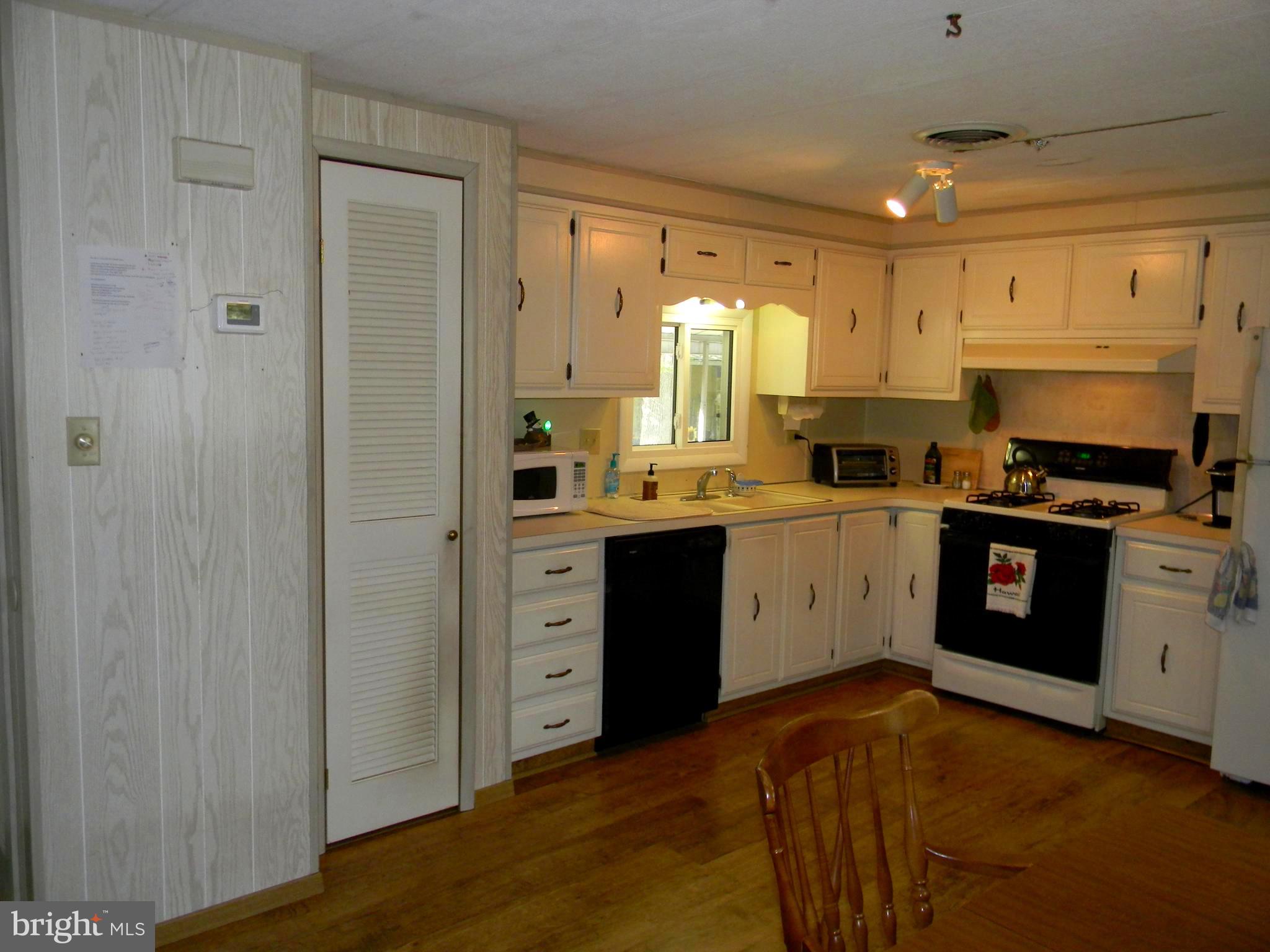 98 Magnolia Lane Tabernacle, NJ 08088 - Photo 11 of 58 Kitchen