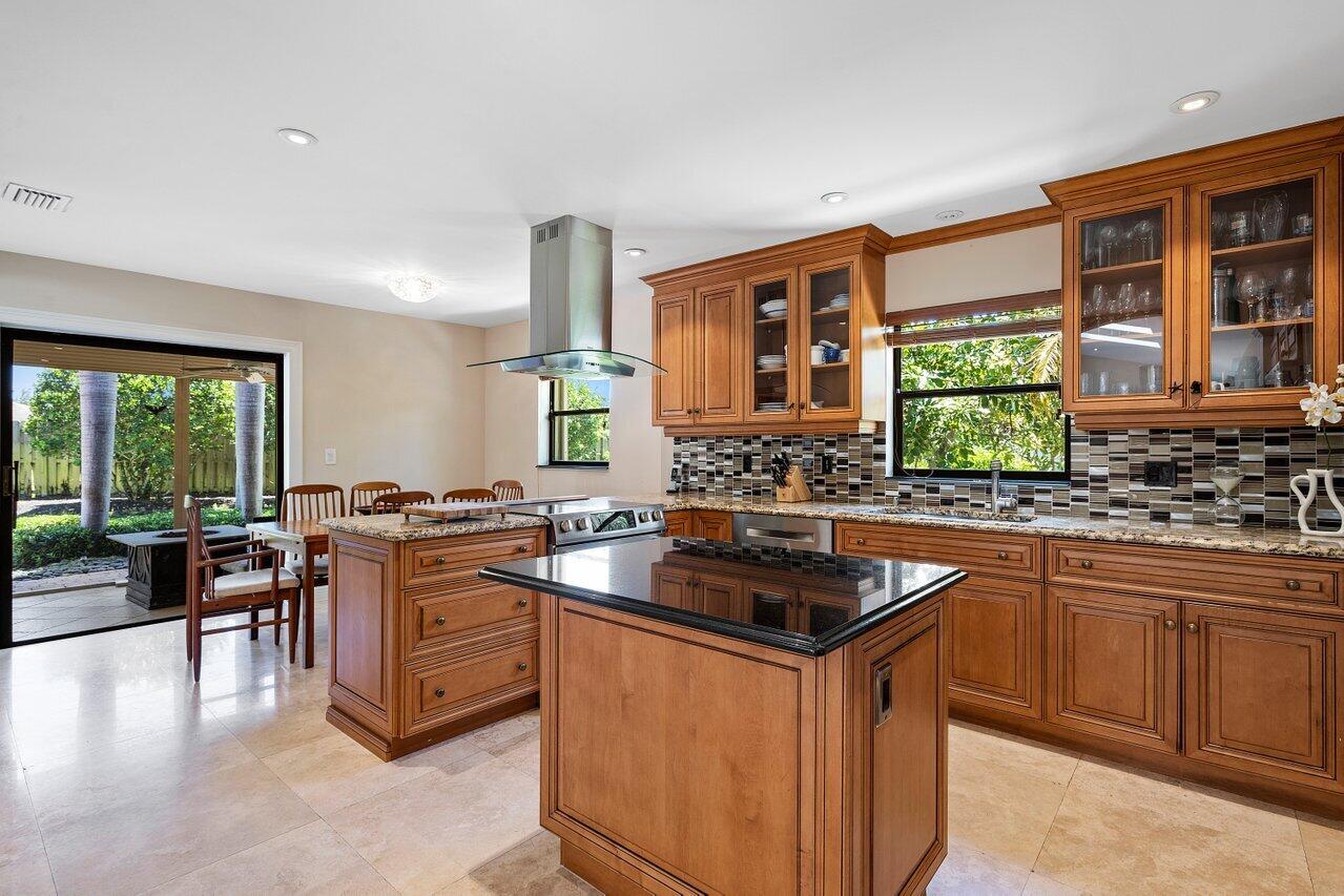 3200 Northwest 28th Avenue Boca Raton, FL 33434 - Photo 8 of 36 010-3200Northwest28thAvenue-BocaRaton-FL