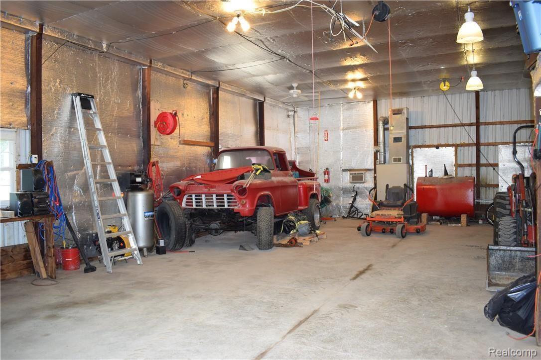 11715 Hibner Road Hartland, MI 48353 - Photo 18 of 47 21.JPG