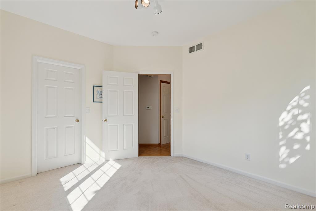 1441 Remsing Street Hartland, MI 48353 - Photo 17 of 59 Gallery Image 17
