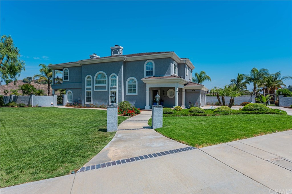 5817 Royale Place Riverside, CA 92506 - Photo 2 of 64