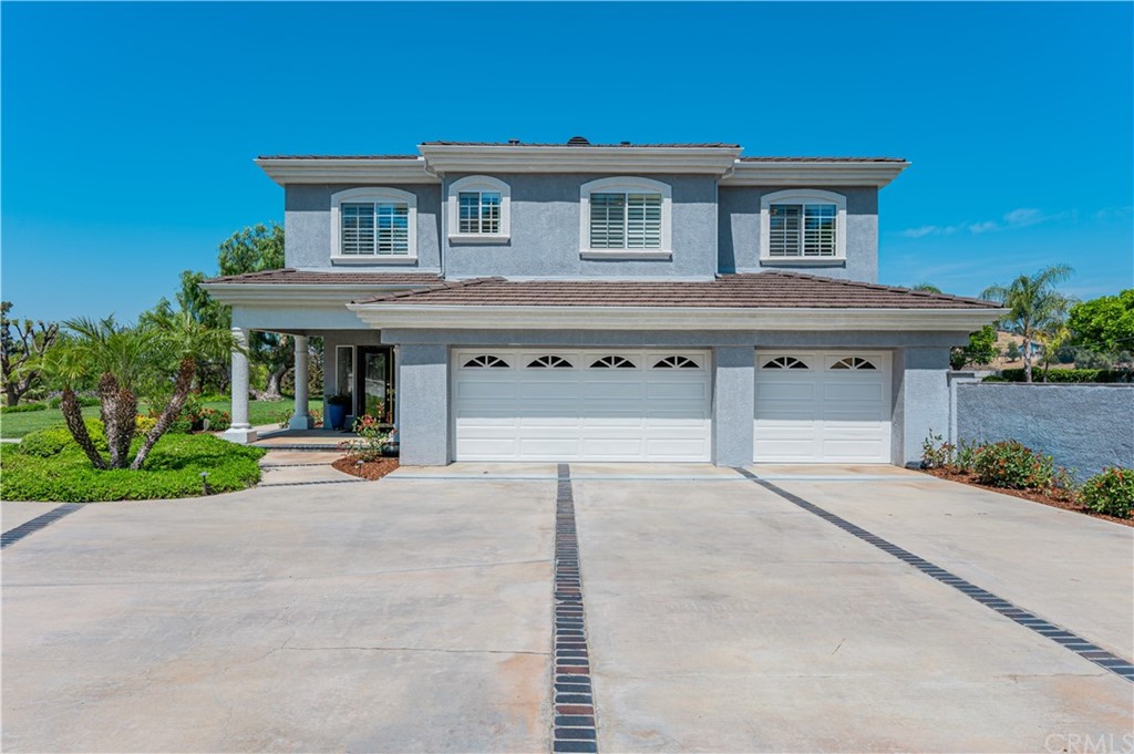 5817 Royale Place Riverside, CA 92506 - Photo 5 of 64