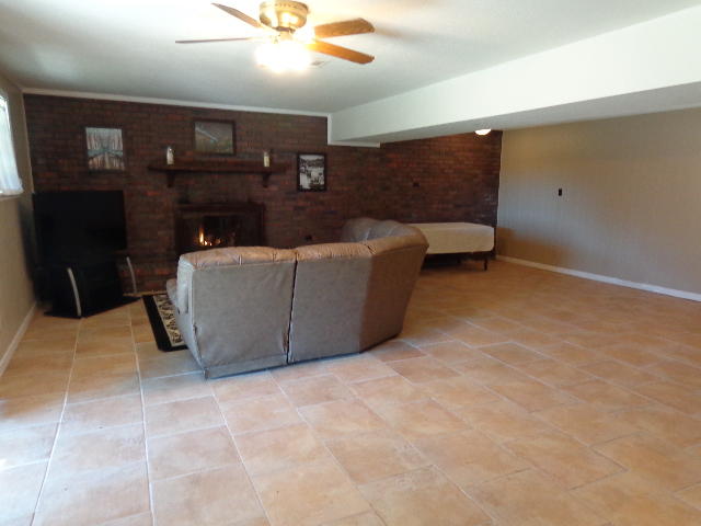 5601 Cold Springs Road Hixson, TN 37343 - Photo 37 of 39 5601 greatroom2