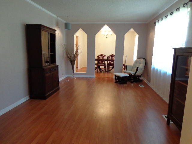 5601 Cold Springs Road Hixson, TN 37343 - Photo 10 of 39 5601 living room