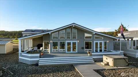 $1,895,000 | 333 Keystone Avenue, Coupeville, WA 98239