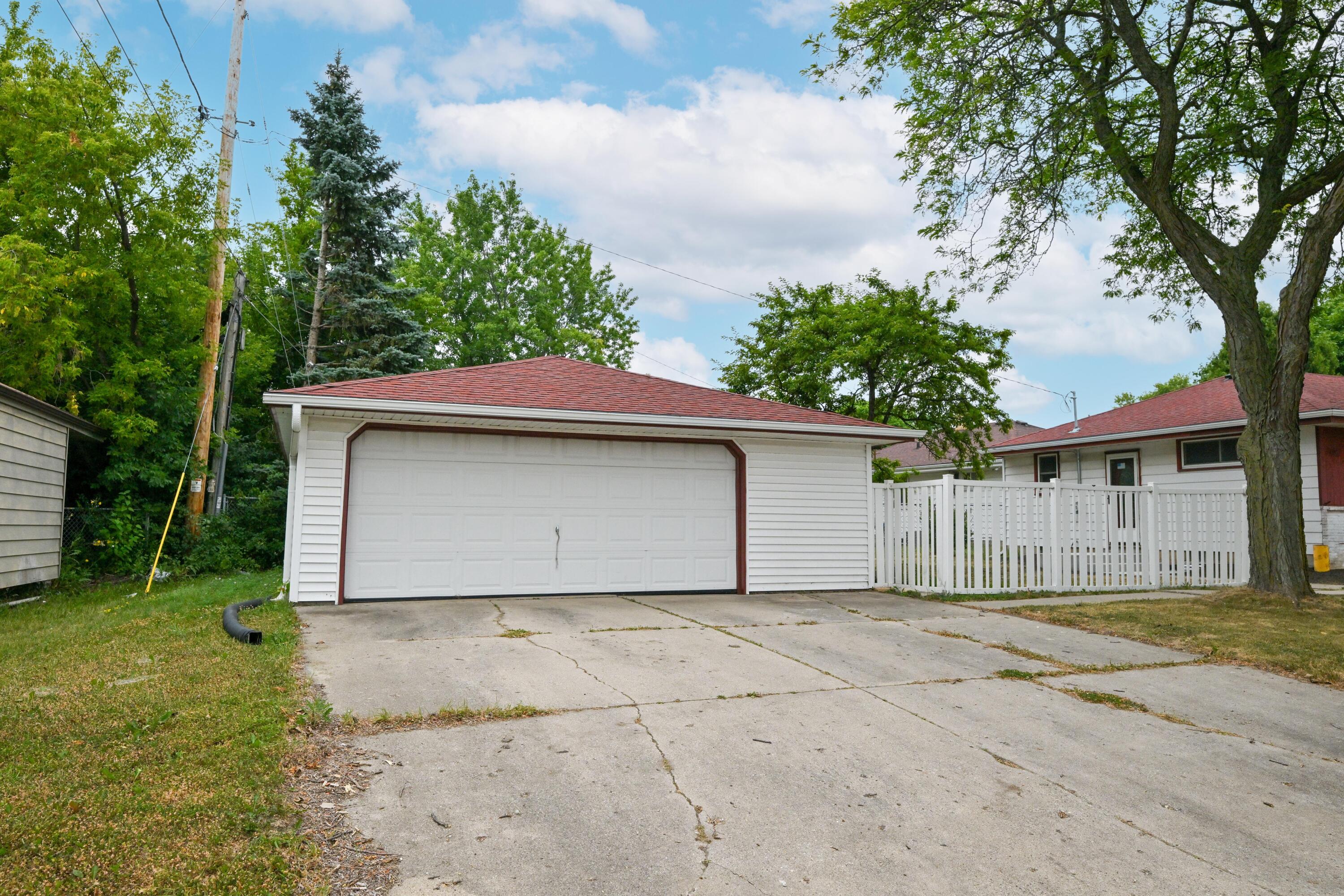 8623 West Mill Road Milwaukee, WI 53225 - Photo 25 of 29 Photo (25)